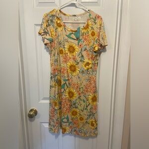 BNWT Floral Flutter Sleeve Dress with Pockets